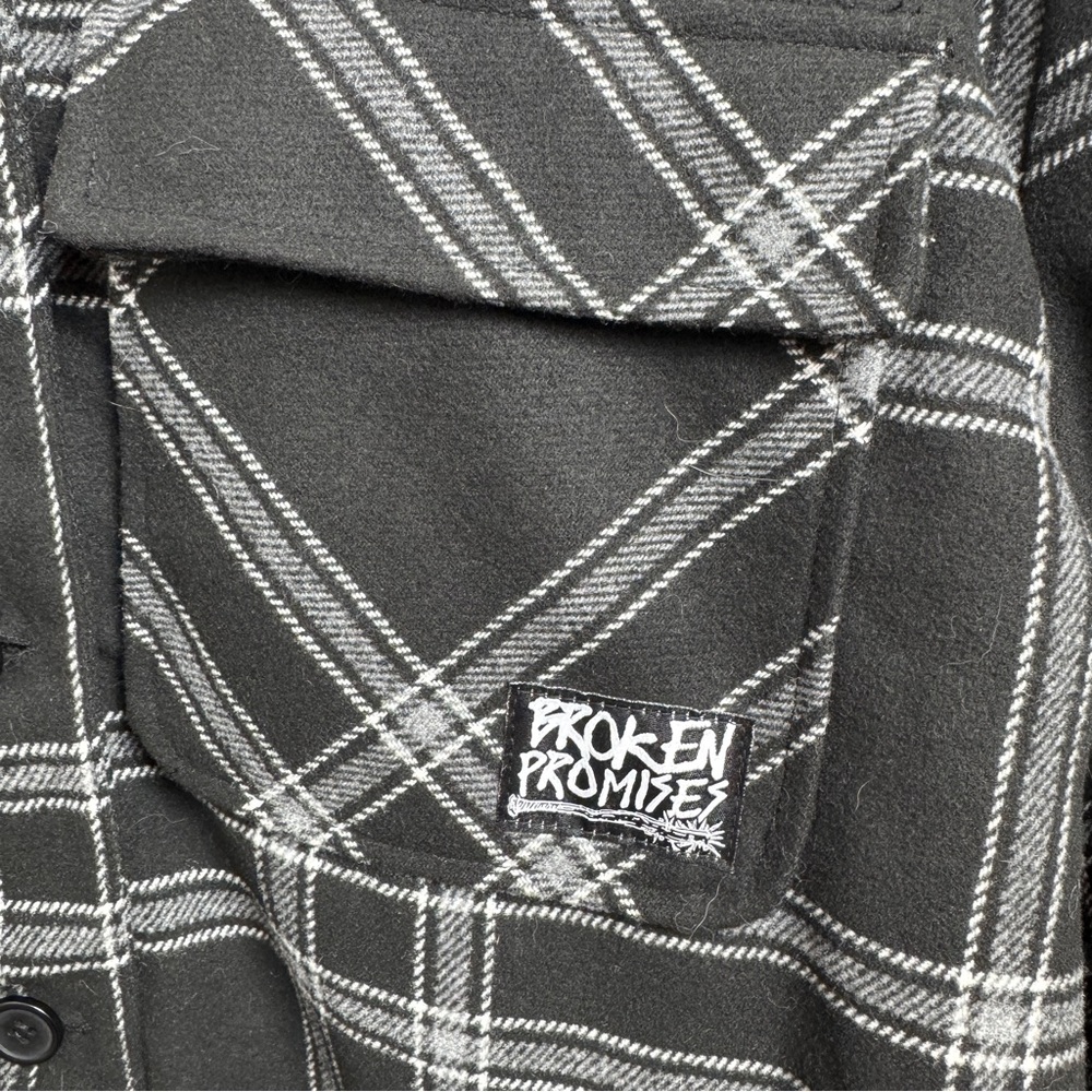 Broken Promises Warrior Black & Grey Plaid Flannel Jacket Size XL Unisex - Picture 10 of 14